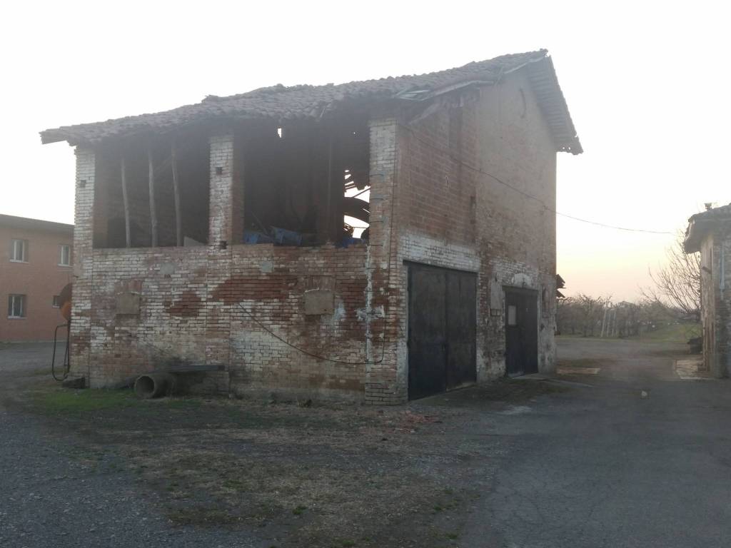 intera palazzina in vendita a Savignano sul Panaro