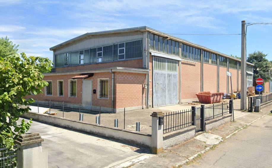 locale commerciale in vendita a Savignano sul Panaro in zona Formica