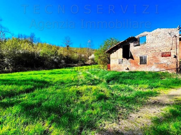 pentavano in vendita a Savignano sul Panaro in zona Formica