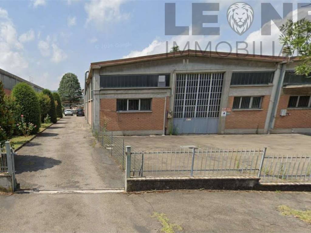 locale commerciale in vendita a Savignano sul Panaro in zona Garofano