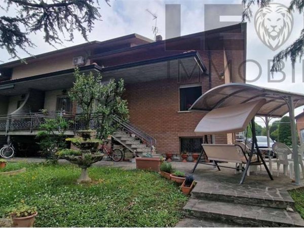 casa indipendente in vendita a Savignano sul Panaro in zona Garofano