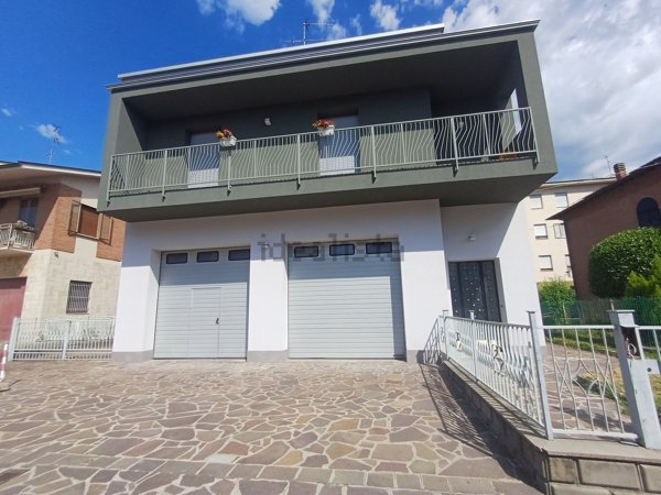 casa indipendente in vendita a Savignano sul Panaro in zona Formica