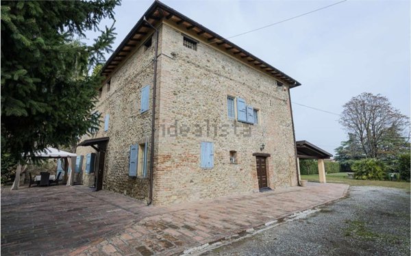 casa indipendente in vendita a Savignano sul Panaro in zona Magazzeno