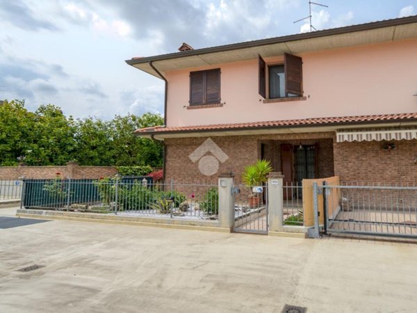 casa indipendente in vendita a Savignano sul Panaro in zona Formica