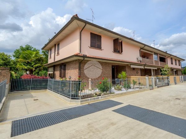 casa indipendente in vendita a Savignano sul Panaro in zona Formica