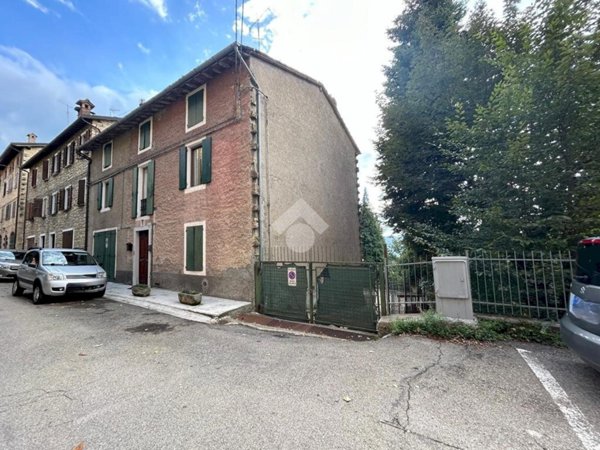 casa semindipendente in vendita a Serramazzoni