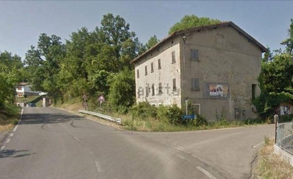 casale in vendita a Serramazzoni