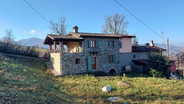 esavano in vendita a Serramazzoni