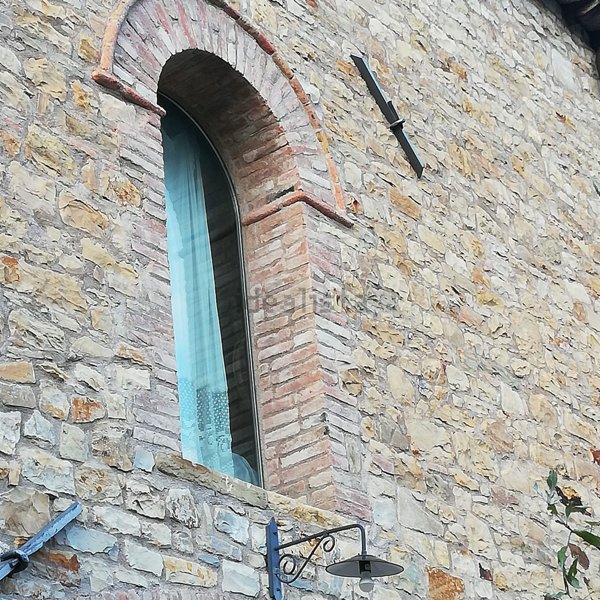 esavano in vendita a Serramazzoni