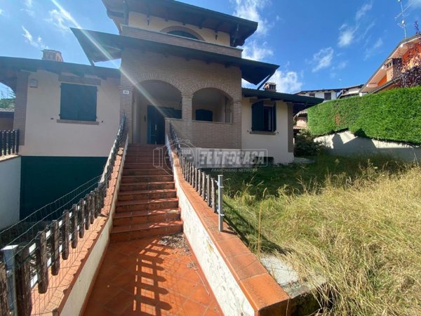casa indipendente in vendita a Serramazzoni in zona Ligorzano