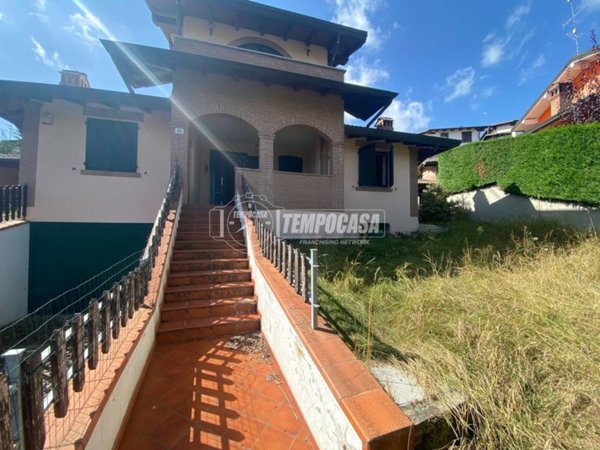 casa indipendente in vendita a Serramazzoni in zona Ligorzano