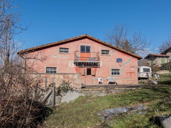 casa indipendente in vendita a Serramazzoni in zona Riccò
