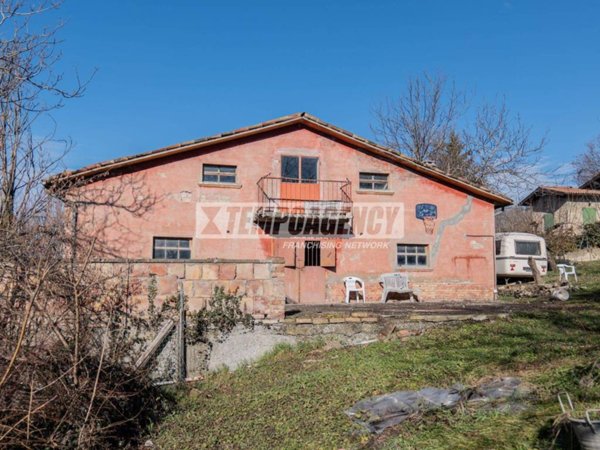 casa indipendente in vendita a Serramazzoni in zona Riccò