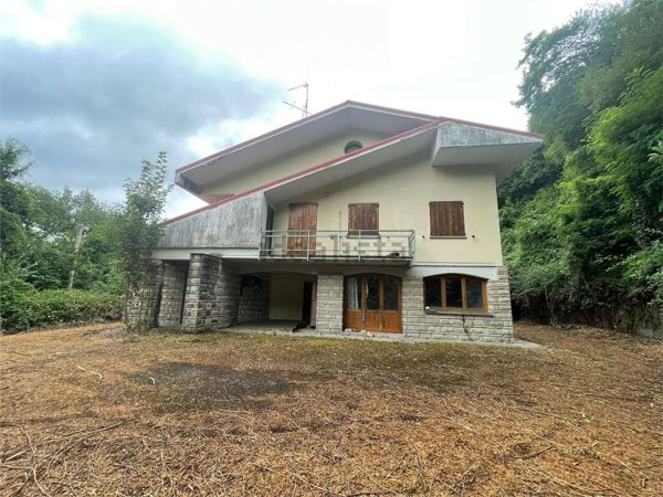 casa indipendente in vendita a Serramazzoni