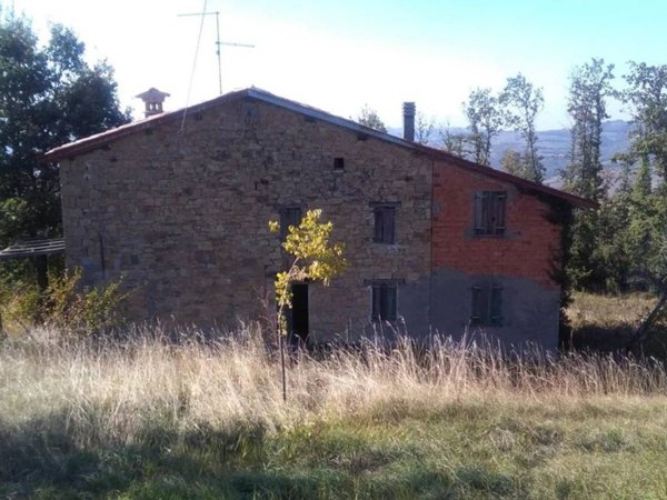 casa indipendente in vendita a Serramazzoni in zona Pompeano