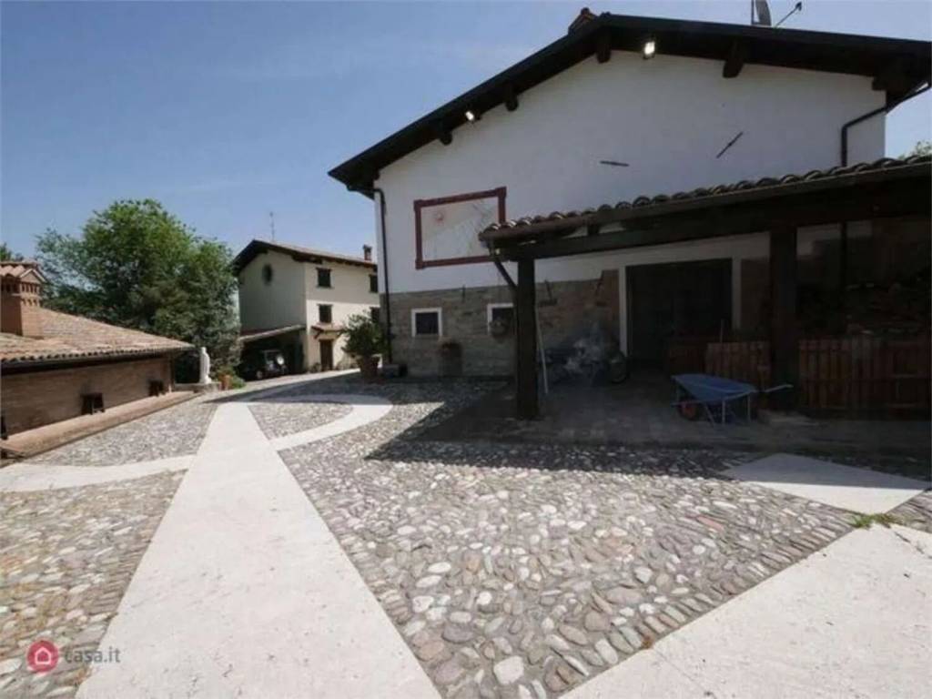 casa indipendente in vendita a Serramazzoni
