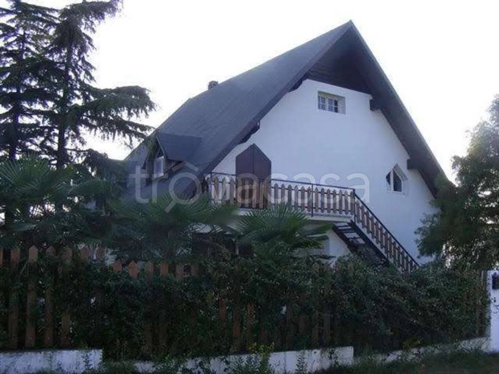 casa indipendente in vendita a Serramazzoni