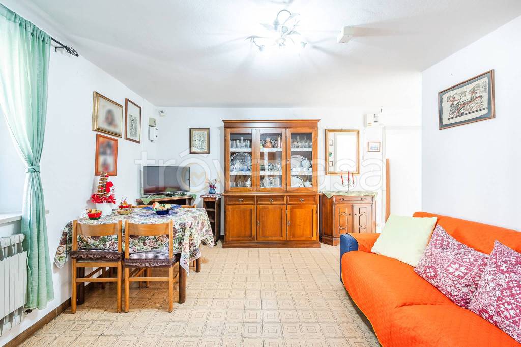 casa indipendente in vendita a Serramazzoni in zona Ligorzano