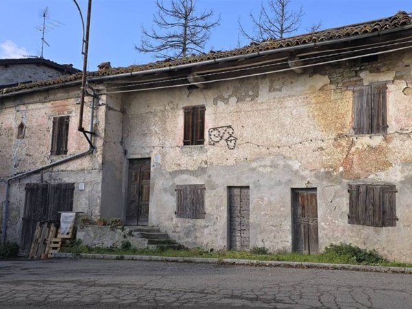 casa semindipendente in vendita a Serramazzoni in zona Pazzano