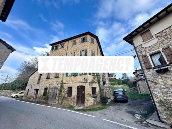 appartamento in vendita a Serramazzoni in zona Riccò