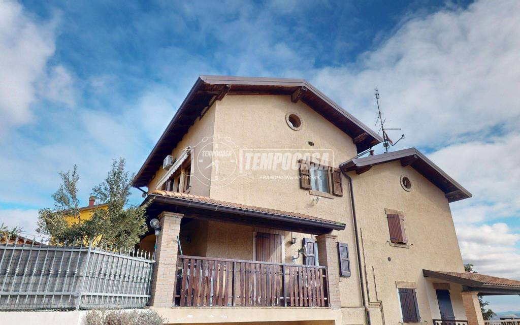 casa indipendente in vendita a Serramazzoni
