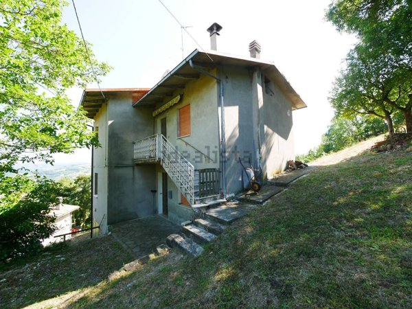 casa indipendente in vendita a Serramazzoni in zona San Dalmazio
