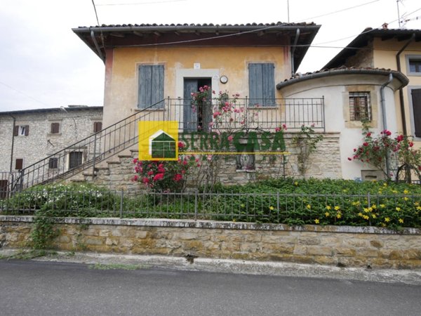 casa indipendente in vendita a Serramazzoni in zona San Dalmazio