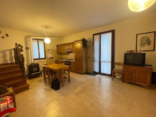 appartamento in vendita a Serramazzoni in zona Faeto
