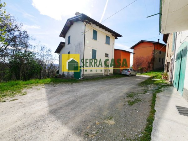 appartamento in vendita a Serramazzoni in zona San Dalmazio