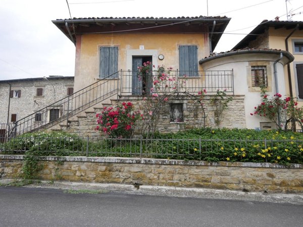 casa indipendente in vendita a Serramazzoni in zona San Dalmazio