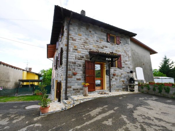 appartamento in vendita a Serramazzoni in zona San Dalmazio