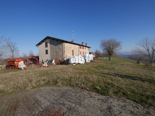 casa indipendente in vendita a Serramazzoni