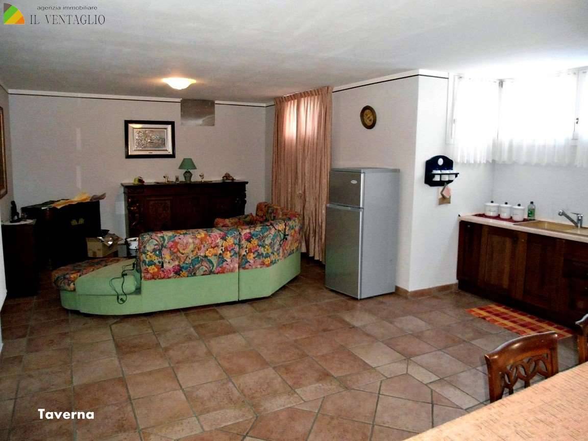 casa indipendente in vendita a Serramazzoni in zona Ligorzano