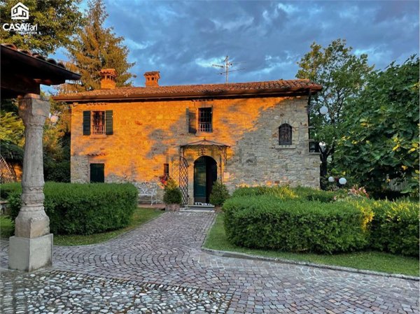 casale in vendita a Serramazzoni