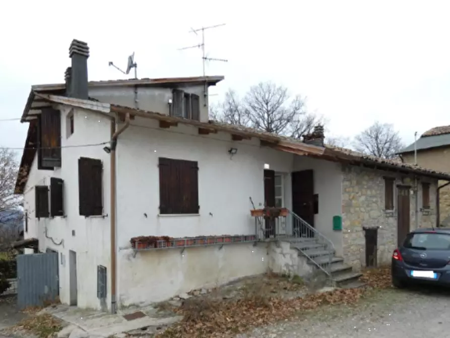 appartamento in vendita a Serramazzoni in zona Pompeano