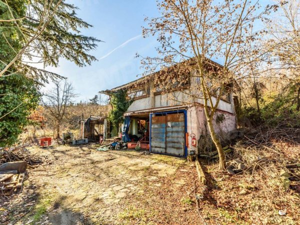 casa indipendente in vendita a Serramazzoni in zona Riccò