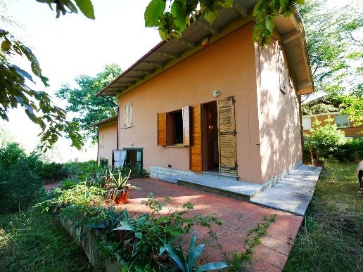 casa indipendente in vendita a Serramazzoni in zona Ligorzano