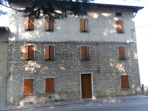 casa indipendente in vendita a Serramazzoni