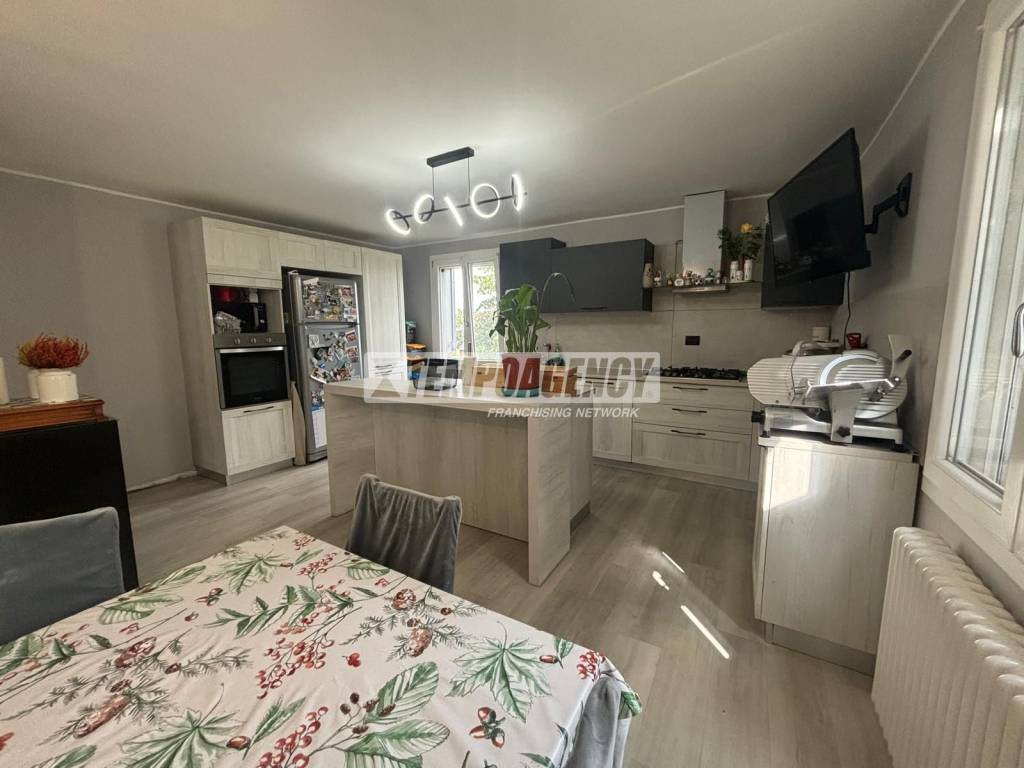 casa indipendente in vendita a Serramazzoni