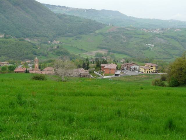 casa indipendente in vendita a Serramazzoni in zona Riccò