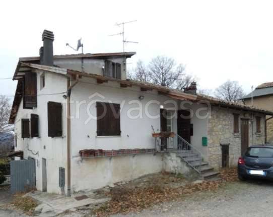 appartamento in vendita a Serramazzoni in zona Pompeano