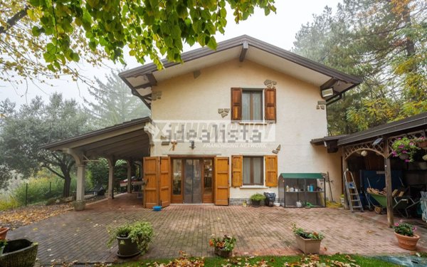 appartamento in vendita a Serramazzoni in zona Riccò