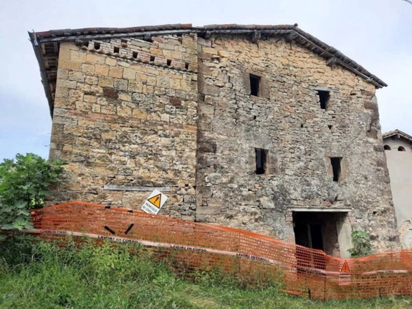 appartamento in vendita a Serramazzoni in zona Varana