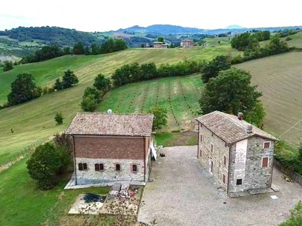 casa indipendente in vendita a Serramazzoni in zona San Dalmazio