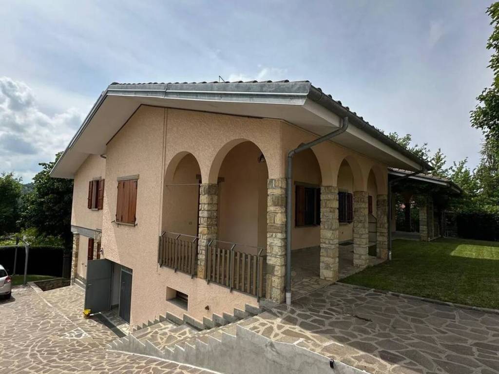 casa indipendente in vendita a Serramazzoni