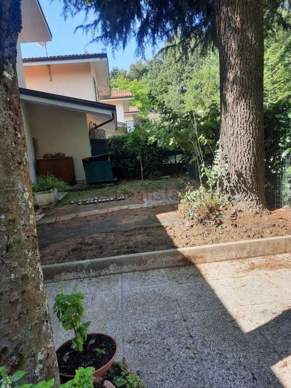 casa indipendente in vendita a Serramazzoni in zona Faeto