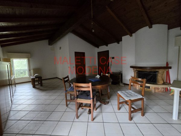 casa indipendente in vendita a Serramazzoni in zona Pazzano