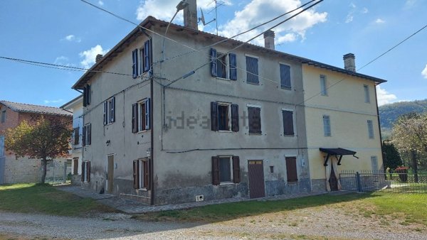 casa semindipendente in vendita a Serramazzoni