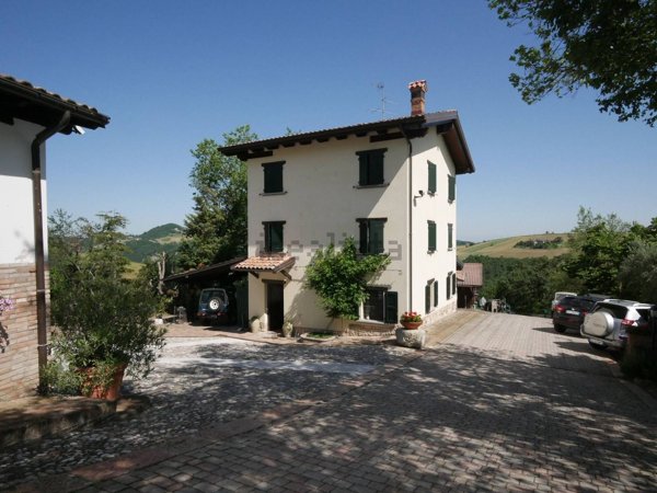 casale in vendita a Serramazzoni