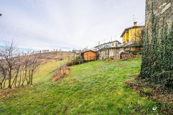 appartamento in vendita a Serramazzoni in zona Montagnana